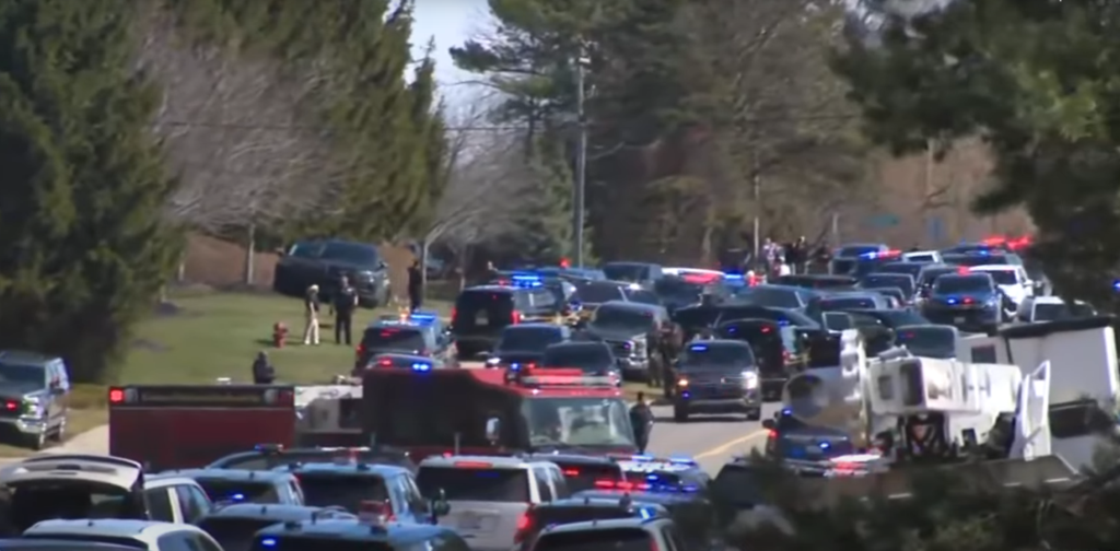 Μίσιγκαν: Ένοπλος εισέβαλε με αυτοκίνητο σε εβραϊκή συναγωγή