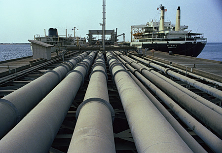 Νησί Χαργκ: Γιατί οι ΗΠΑ χτύπησαν το πετράδι του Ιράν – Η έκθεση της CIA και η ιστορία του