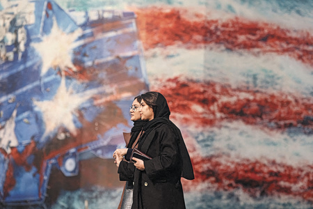 5 το πρωί: Ο Τραμπ πιέζει για τα στενά του Ορμούζ – Τα αδήλωτα εισοδήματα Παναγόπουλου – Χωρίς ταξί η Αττική για 4 ημέρες