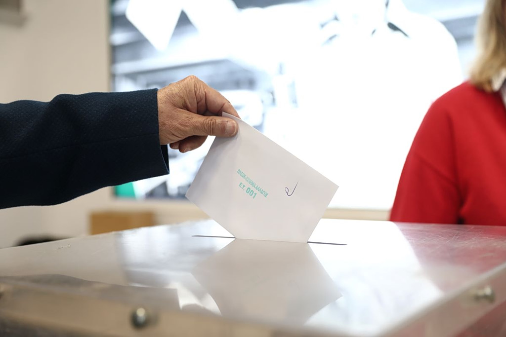 Οι δημοσκοπήσεις και όσα λένε για ένα τοπίο που θα αλλάξει σύντομα