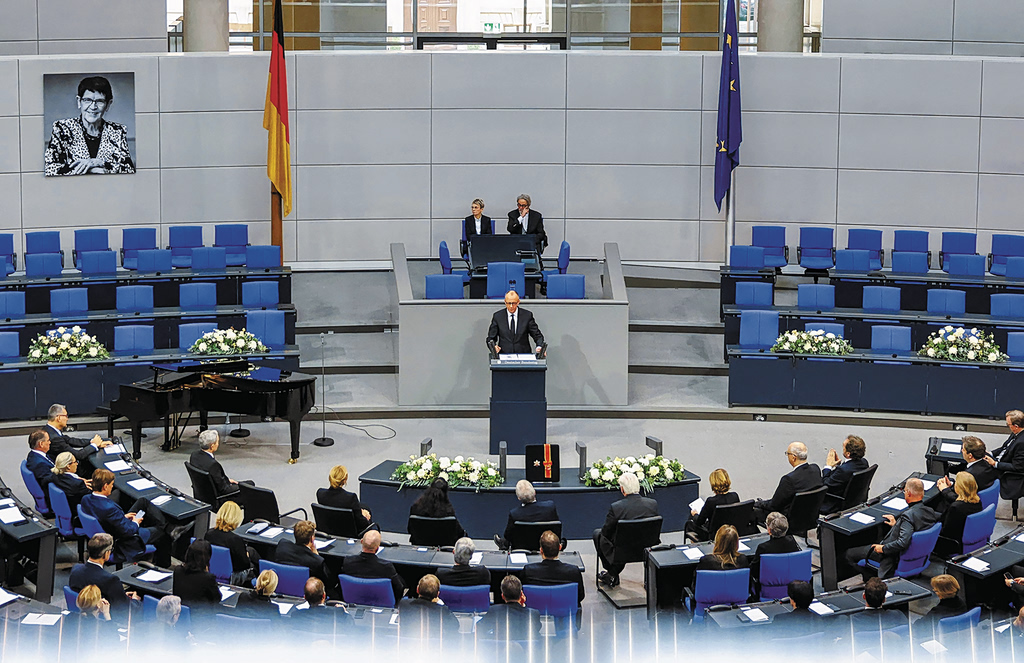 Αρμιν Λάσετ: «Η Γερμανία θα βοηθήσει με κάθε τρόπο την Κύπρο»