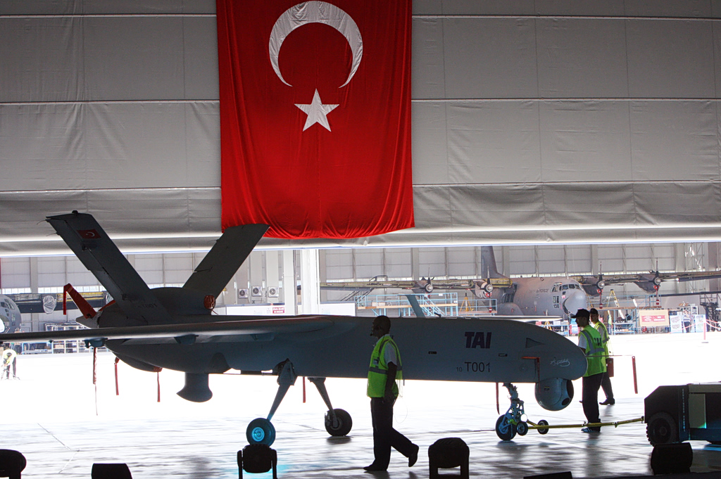 Πώς η Baykar κατακτά την ευρωπαϊκή άμυνα, οι φόβοι της Ελλάδας, ο ρόλος της Ιταλίας