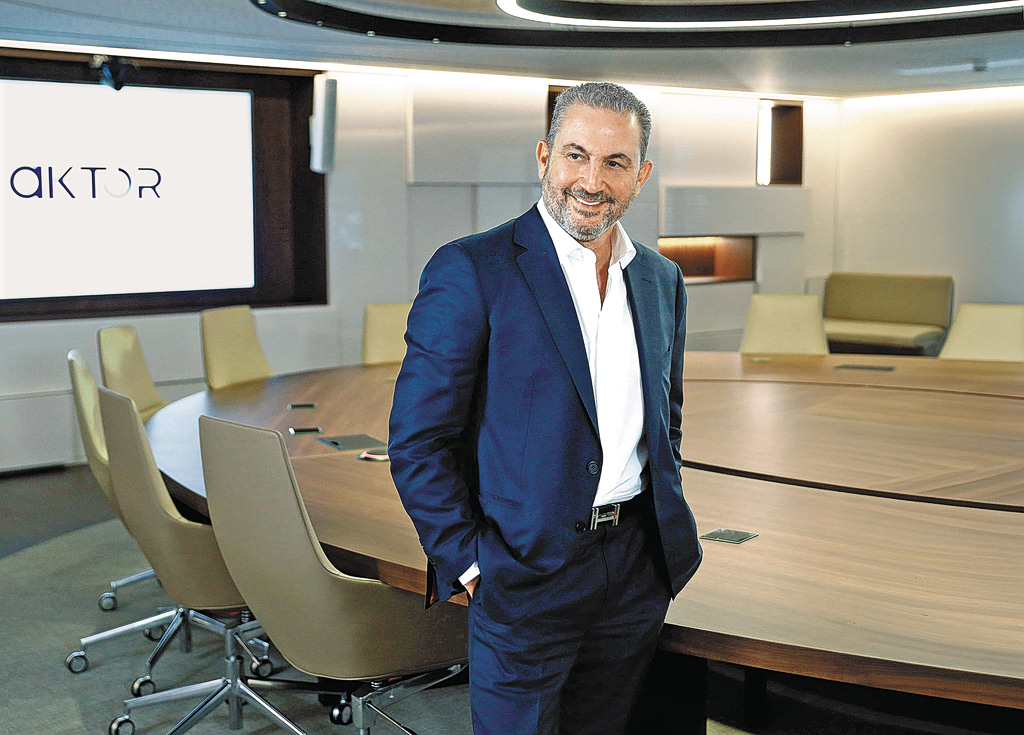 Αλέξανδρος Εξάρχου: Στον Κάθετο Διάδρομο βλέπω όλες τις παθογένειες της ΕΕ