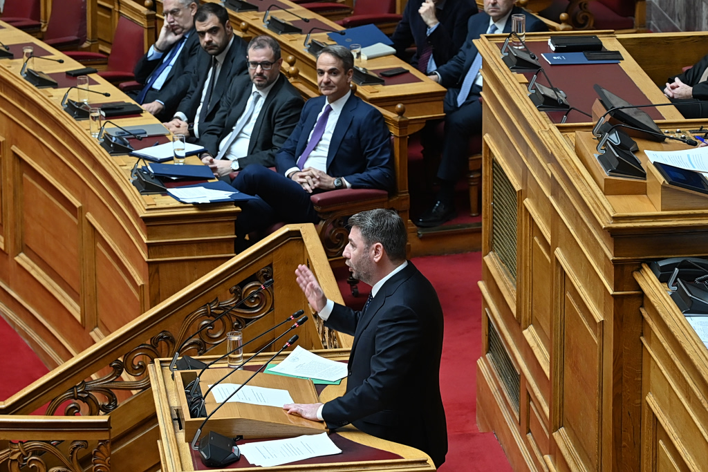 Υποκλοπές: Εξηγήσεις πριν το Πάσχα από την κυβέρνηση, η πίεση Ανδρουλάκη, η νέα εξεταστική