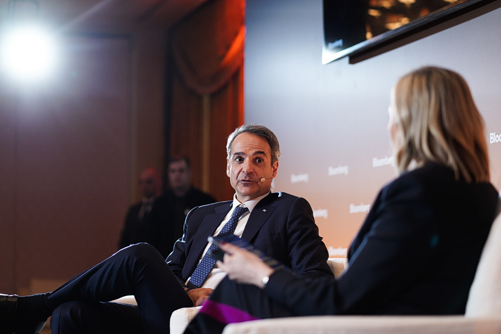 Μητσοτάκης στο συνέδριο του Bloomberg: Η Ευρώπη δεν θα εμπλακεί στρατιωτικά στη Μ. Ανατολή