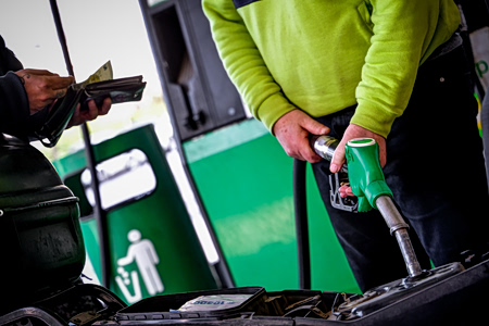 Καύσιμα: Απεργία διαρκείας στα βενζινάδικα; – Στα «κάγκελα» οι πρατηριούχοι για το πλαφόν