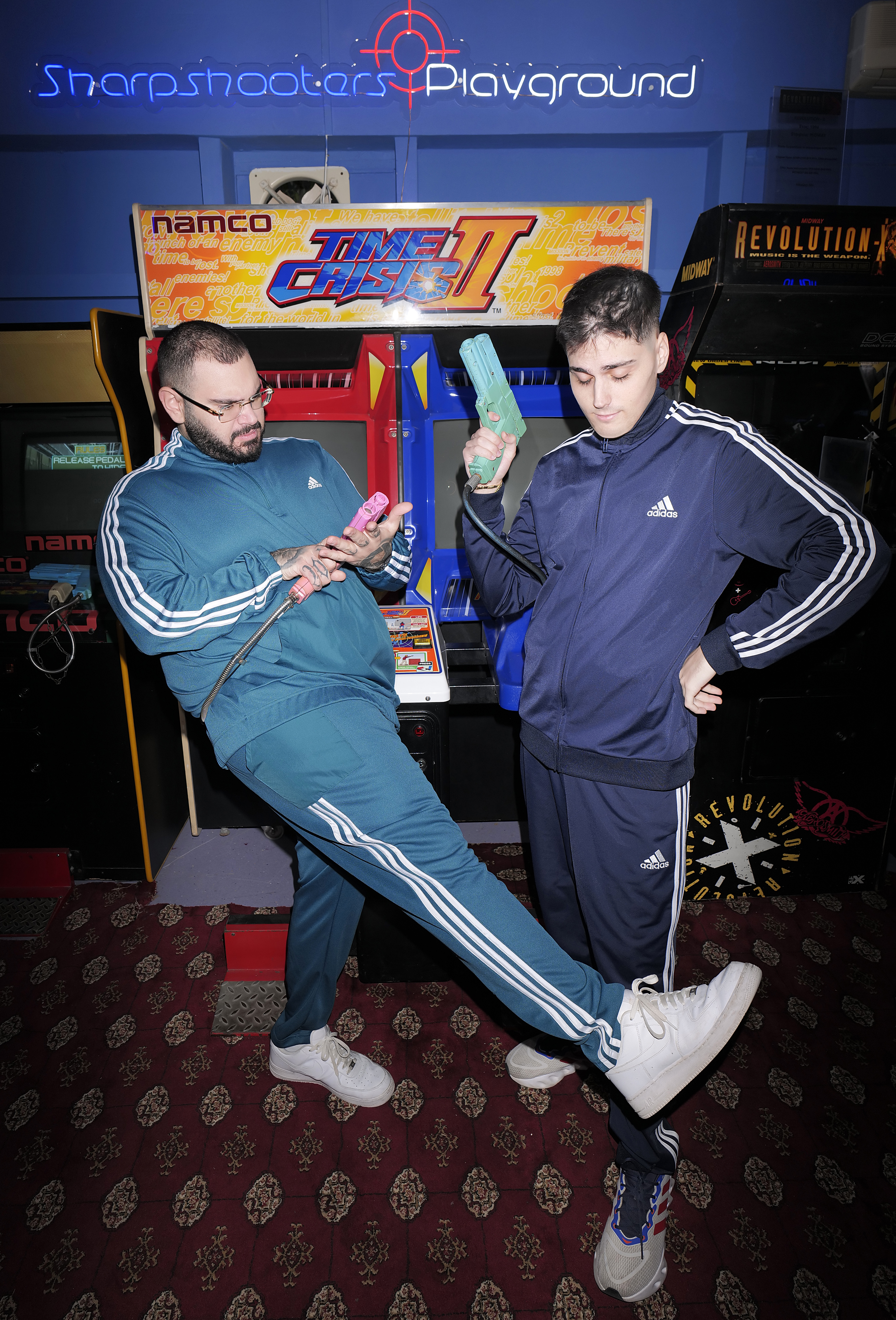 «Ferto»: Οι αρχιτέκτονες του κλιπ του Akylas μιλούν για το viral βίντεο της χρονιάς