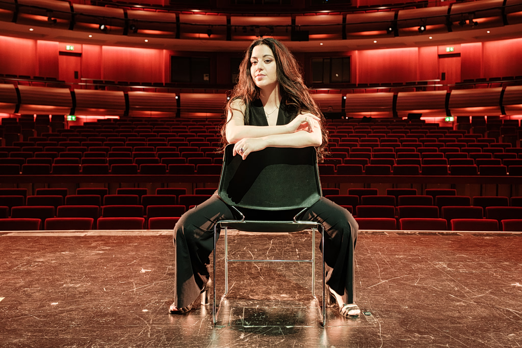 «Η Αννα Μπολένα αντιστάθηκε με σθένος στην εξουσία»