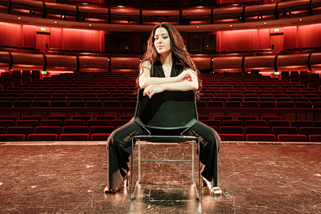 «Η Αννα Μπολένα αντιστάθηκε με σθένος στην εξουσία»