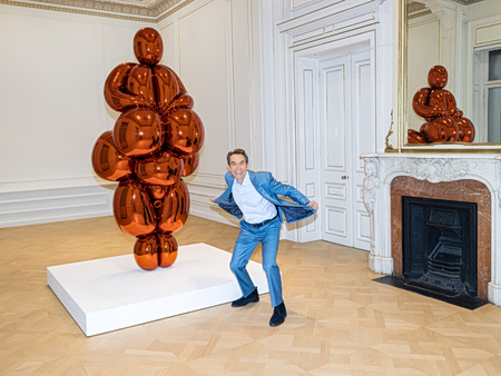 Ο Τζεφ Κουνς είναι στην Αθήνα με την επιβλητική «Αφροδίτη» του