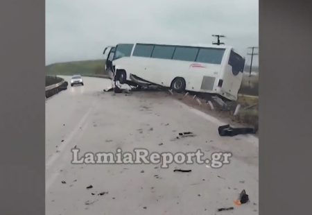 Νεκρός 21χρονος πατέρας μετά από μετωπική σύγκρουση με λεωφορείο στον Δομοκό