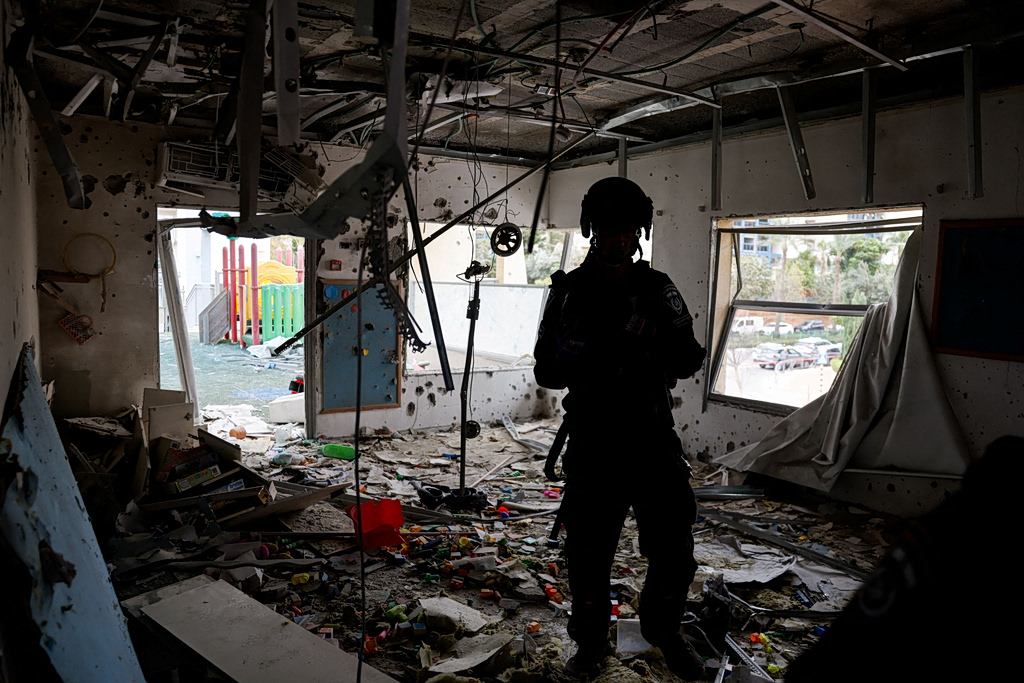 Πόλεμος στο Ιράν – Εϊτάν Σαμίρ: Τι θέλει και τι φοβάται το Ισραήλ – Η κόκκινη γραμμή, η «παγίδα» της επόμενης μέρας