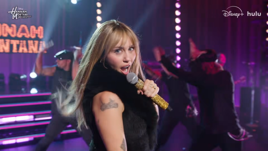 Miley Cyrus: Επιστρέφει ως Hannah Montana 20 χρόνια μετά