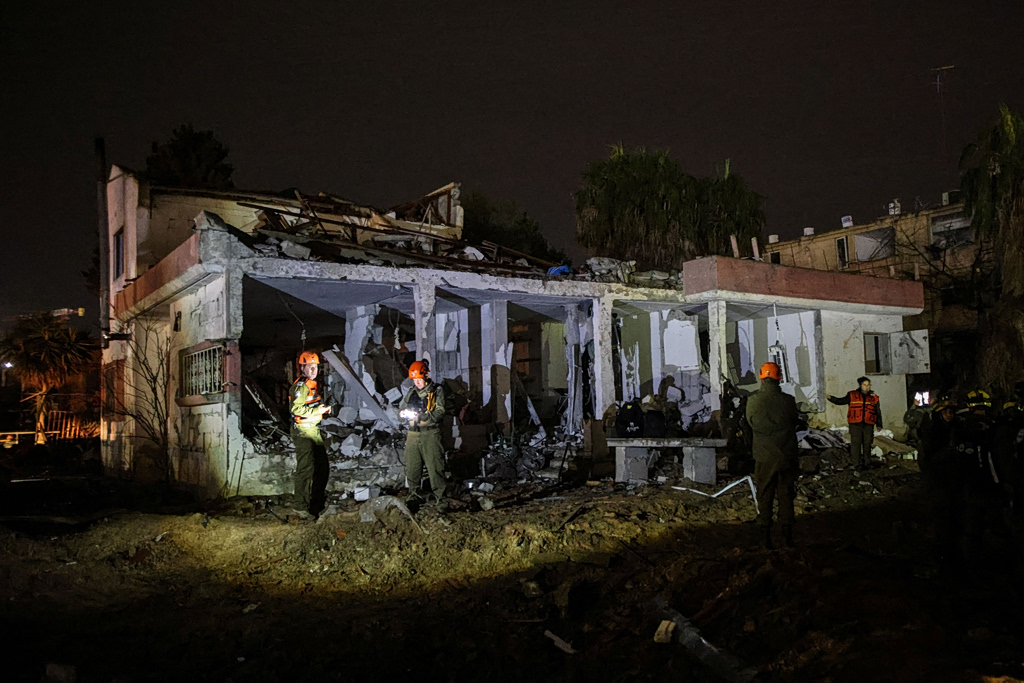 Πόλεμος στο Ιράν: Αντιφάσεις Τραμπ – Νέα αντίποινα Ισραήλ – Στον Ινδικό «έφτασε» το Ιράν – Συνεχής ενημέρωση