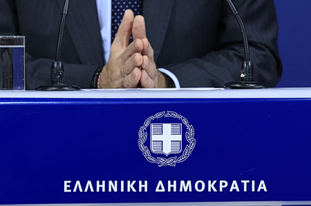 Δεν κλείνουν εύκολα τα σκάνδαλα