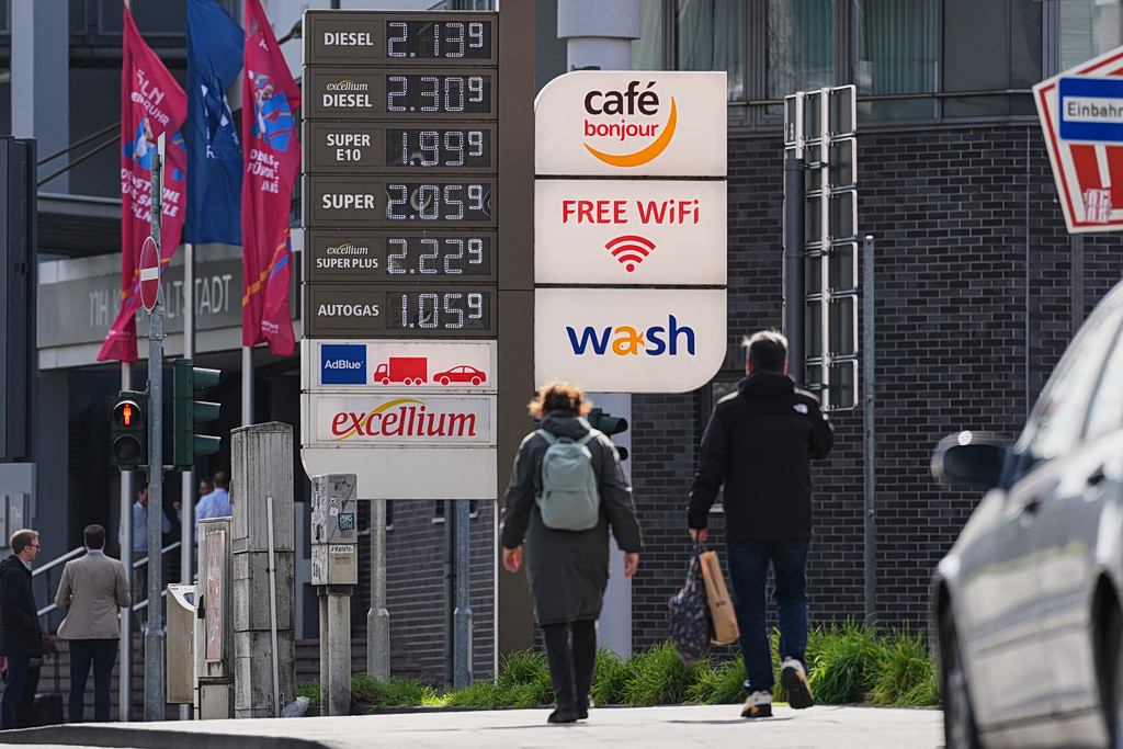 Δύο πόλεμοι, μία κρίση: Πώς Ουκρανία και Ιράν «καίνε» τα καύσιμα στη Γερμανία