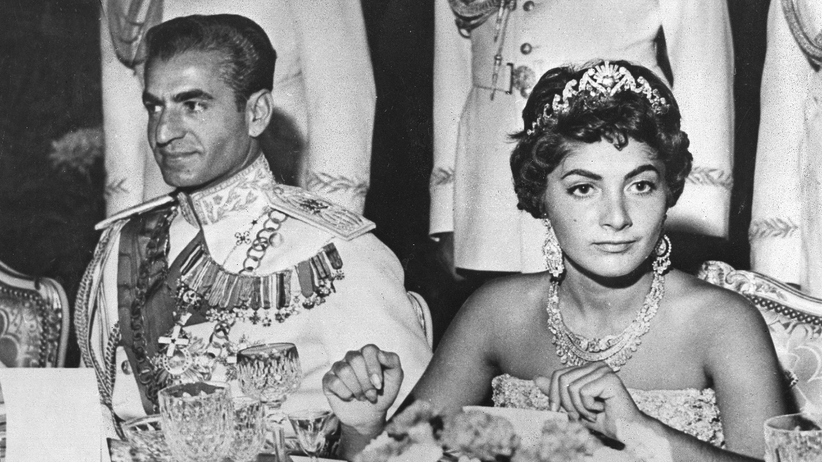 Σαχνάζ Παχλαβί: Η «ξεχασμένη» πριγκίπισσα του Ιράν και η αινιγματική ζωή της