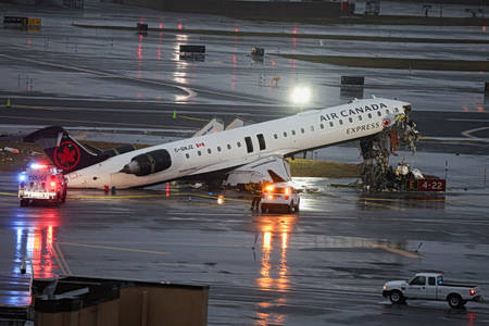 Νέα Υόρκη: Πώς συνέβη το δυστύχημα στο LaGuardia – Τα ηχητικά ντοκουμέντα πριν την τραγωδία