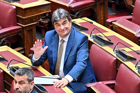 Ορκίστηκε βουλευτής ο Βαγγέλης Γιαννακούρας – Ανέλαβε την έδρα στην Αρκαδία