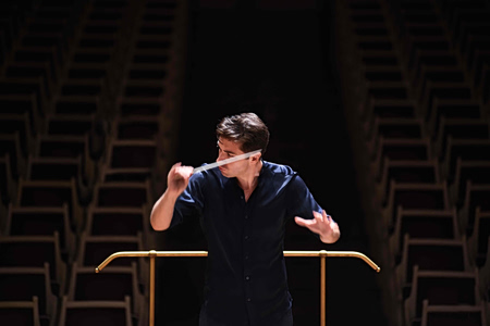 Διονύσης Γραμμένος: Από την Κέρκυρα στην London Philharmonic Orchestra