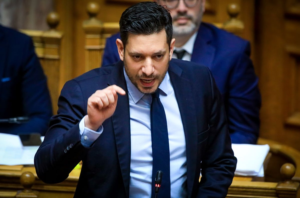 Μετωπική Κυρανάκη-Βελόπουλου για το νομοσχέδιο των ταξί – Ονομαστική ψηφοφορία ζητά ο ΣΥΡΙΖΑ