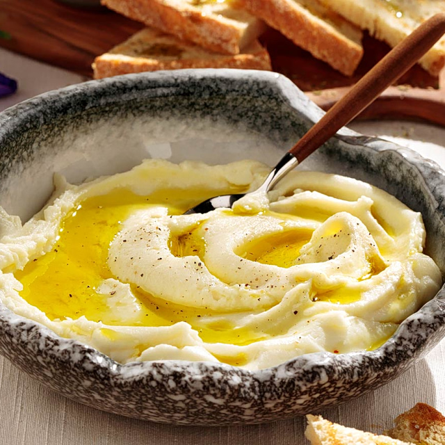 Βελούδινη σκορδαλιά με πατάτα