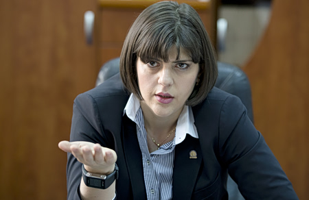 Λάουρα Κοβέσι: «Το σύστημα στην ΕΕ προστατεύει τη διαφθορά» – Τι λέει για τα Τέμπη