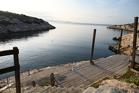 Βουλιαγμένη: Τρίτη μέρα αγωνίας για τον 34χρονο δύτη στα Λιμανάκια