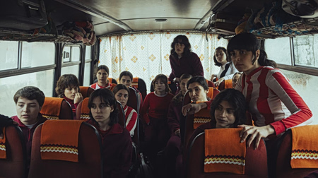 Από τη λάσπη, στην ιστορία: Ο αγώνας που άλλαξε το γυναικείο ποδόσφαιρο στην Ισπανία