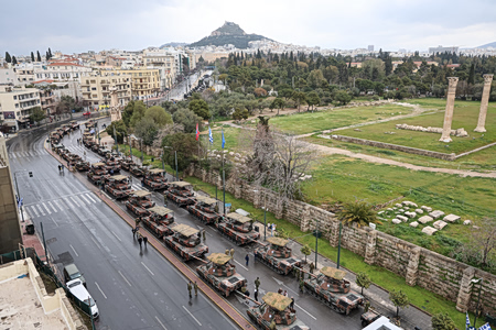 25η Μαρτίου: Στις 11 η παρέλαση, κλειστό το μετρό στο Σύνταγμα – Οι κυκλοφοριακές ρυθμίσεις