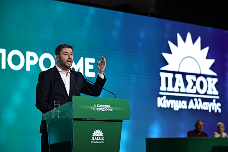 ΠαΣοΚ: Διαφωνίες και δημόσιες παρεμβάσεις στον δρόμο προς το συνέδριο