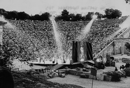 Παγκόσμια Ημέρα Θεάτρου: Όταν το ελληνικό θέατρο βρέθηκε στο κέντρο του κόσμου