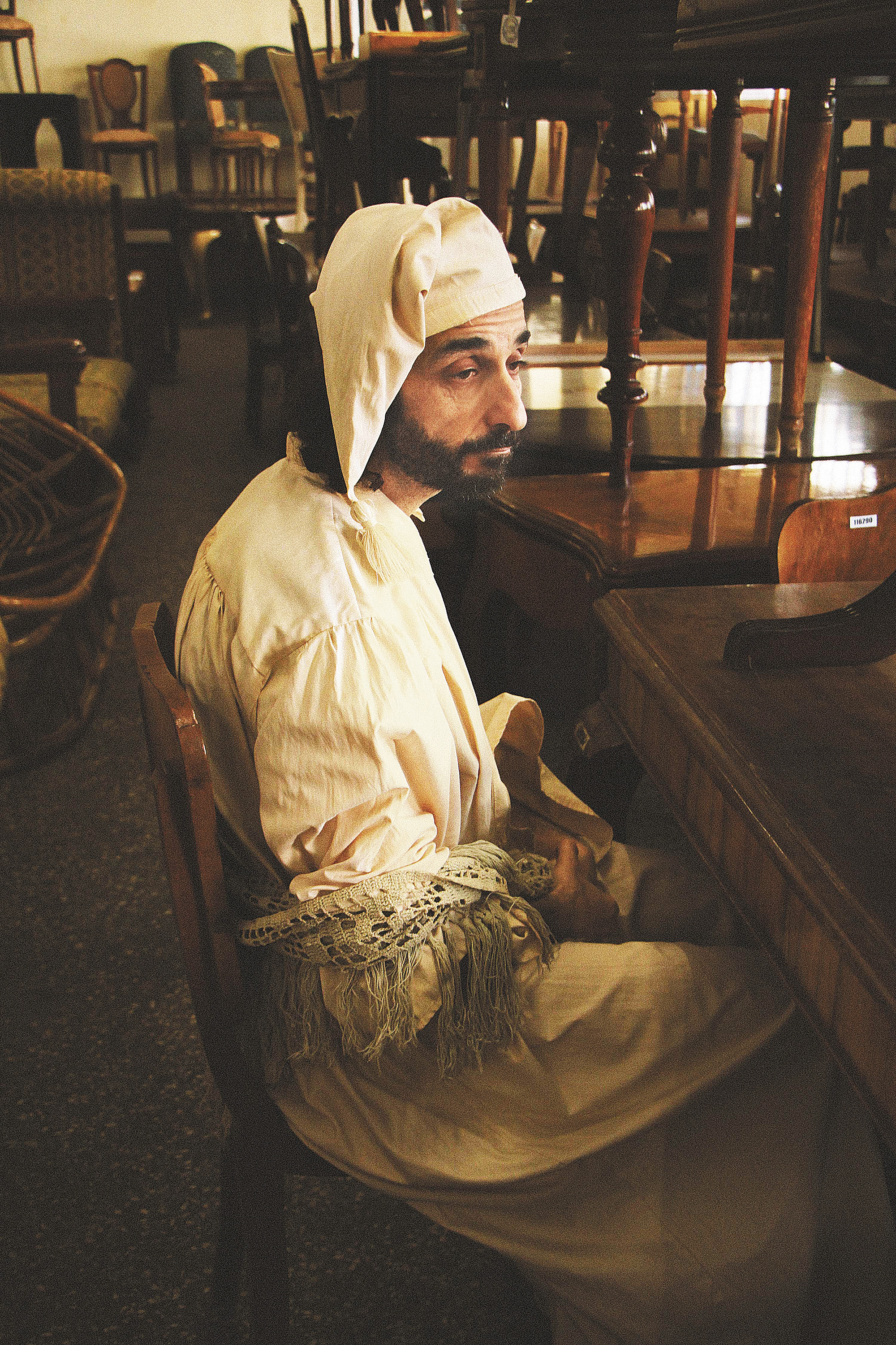 Χάρης Χαραλάμπους-Καζέπης: «Το θέατρο είναι μες στη ζωή, δεν είναι η ζωή»