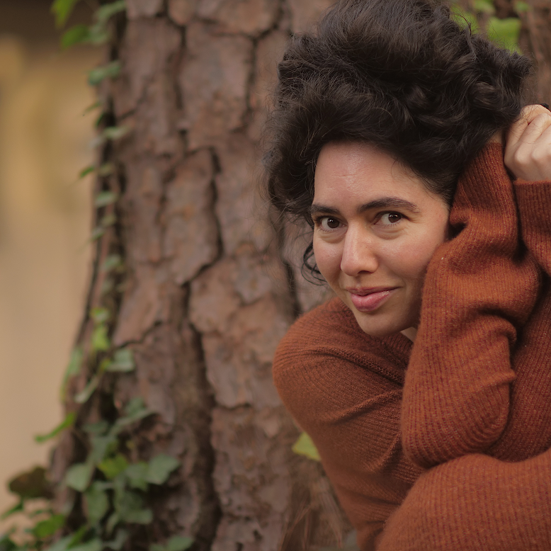 Ριμόνα Αφάνα: ««Δεν μπορούμε να υπερασπιζόμαστε τα ανθρώπινα δικαιώματα με πτώματα ζώων στα πιάτα μας»