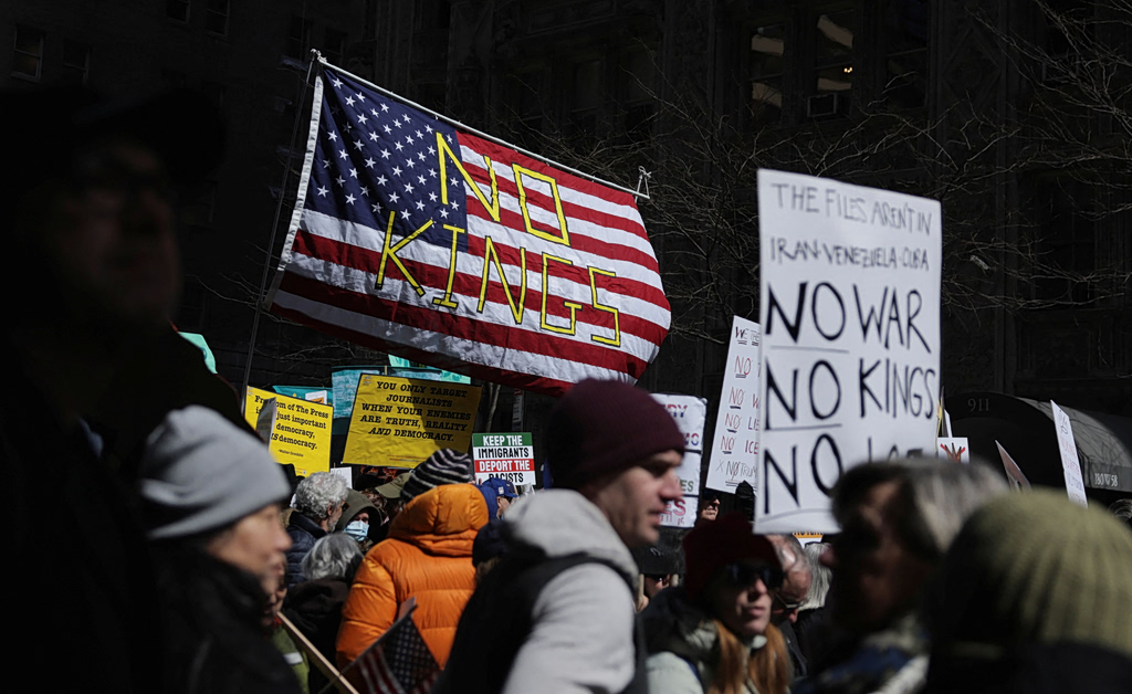 Μαζικές διαδηλώσεις «No Kings» στις ΗΠΑ κατά της πολιτικής του Ντόναλντ Τραμπ