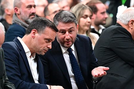 Συνέδριο ΠαΣοΚ: Το παρασκήνιο, οι υποχωρήσεις και οι διαφωνίες της 2ης ημέρας