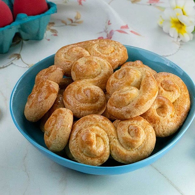 Σπιτικά πασχαλινά κουλουράκια