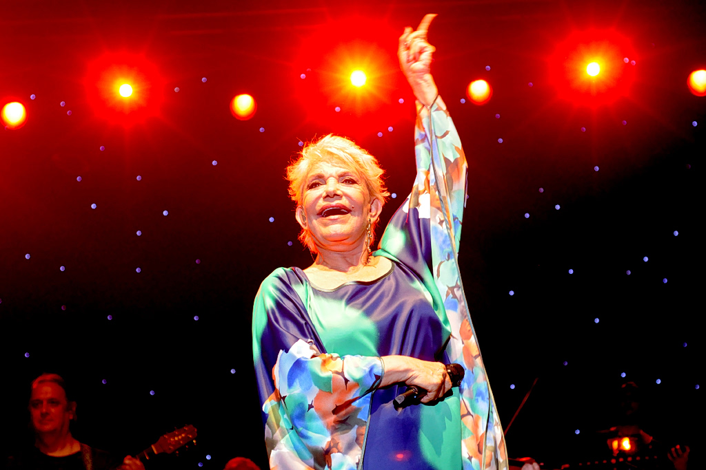 Μαρινέλλα: Αύριο η κηδεία του μύθου – Σε λαϊκό προσκύνημα η σορός της