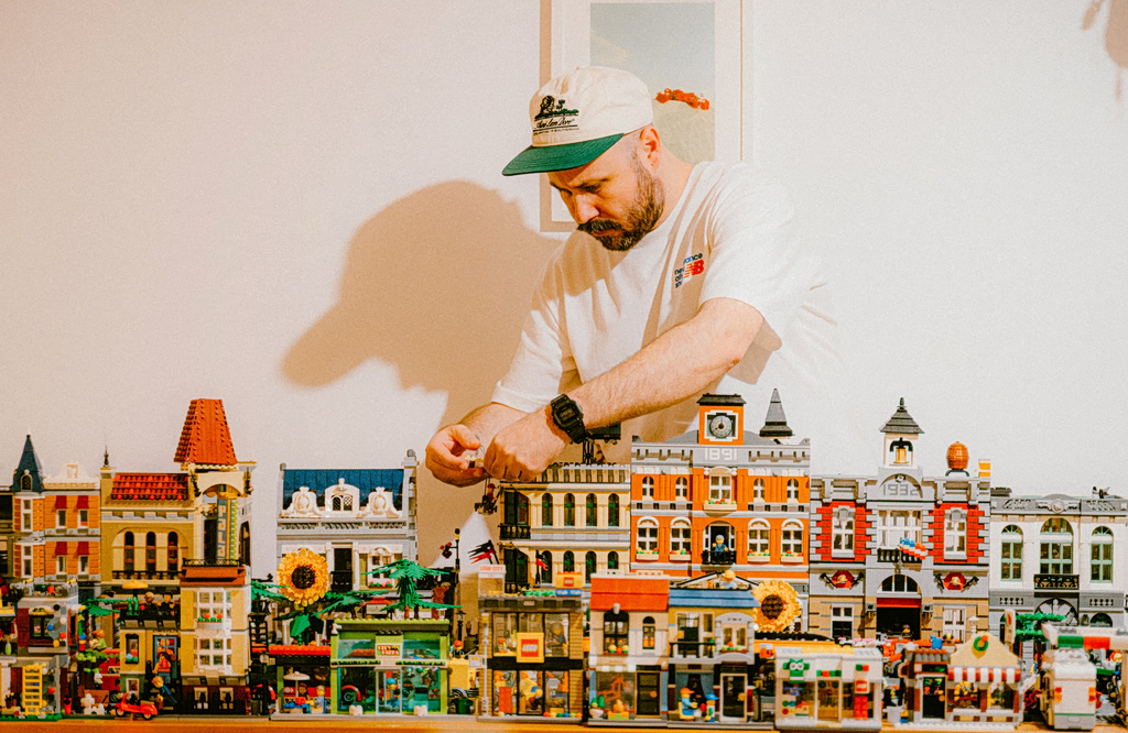 Ραντεβού για επιτραπέζια και LEGO: Οι Έλληνες κάνουν οικονομία και μένουν σπίτι