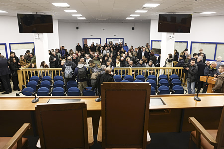 Δίκη για τα Τέμπη: Αυστηρά μέτρα και καθολικός έλεγχος στην είσοδο – Η διάταξη της Προέδρου