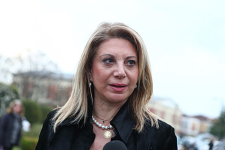 Καρυστιανού κατά Σεβαστίδη για Τέμπη – «Κατάφωρη προσβολή στο Σύνταγμα»