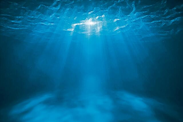 Καθαρό νερό μέσω της νανοτεχνολογίας και της ηλιακής ενέργειας