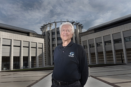 Artemis II: Ο δρ. Σταμάτης Κριμιζής αναλύει την ιστορική επιστροφή στη Σελήνη – Ο ρόλος της Κίνας