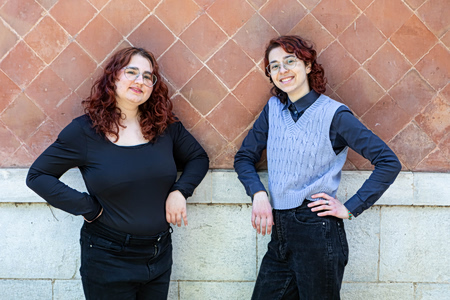 Δήμητρα Χασουρή – Μαίρη Μητσάκη: Οι GenZ TikTokers που μιλούν ανοιχτά για τον αυτισμό και ευτυχώς γίνονται viral