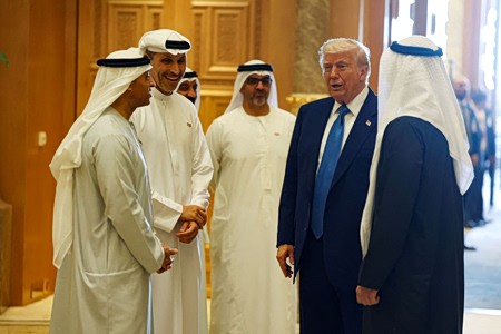 Τα ΗΑΕ θέλουν άνοιγμα των Στενών του Ορμούζ δια της βίας, έτοιμα να πάρουν μέρος στη μάχη