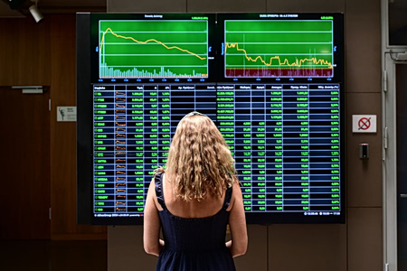 Χρηματιστήριο Αθηνών: Ράλι +3,15% και επιστροφή πάνω από τις 2.100 μονάδες