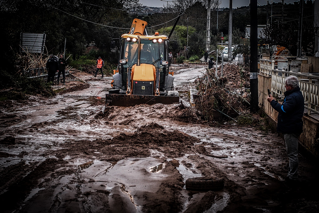 Κακοκαιρία Erminio: Στο «πορτοκαλί» η χώρα – Πού θα χτυπήσουν τα έντονα φαινόμενα τις επόμενες ώρες
