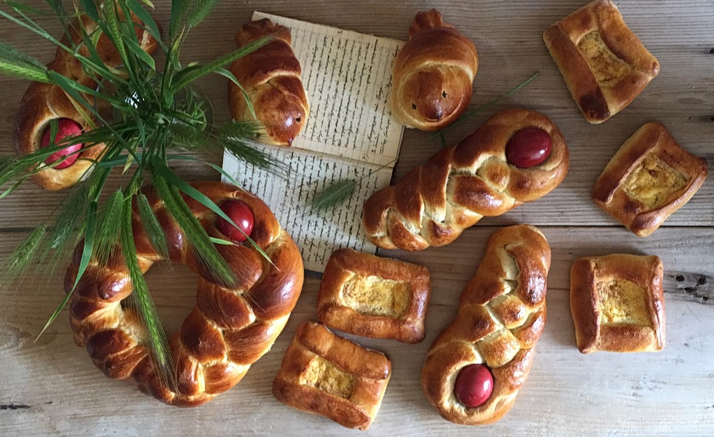 3 συνταγές για τα πιο νόστιμα τσουρέκια που έχετε φτιάξει ποτέ – Οδηγίες βήμα-βήμα