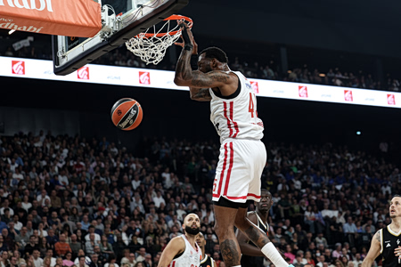 Βιλερμπάν – Ολυμπιακός 74-82: «Πάτησαν» κορυφή οι ερυθρόλευκοι