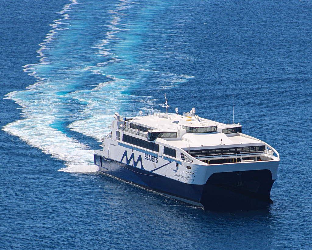 Πάρος: Ταλαιπωρία για δεκάδες επιβάτες πλοίου – Κόλλησε η άγκυρα